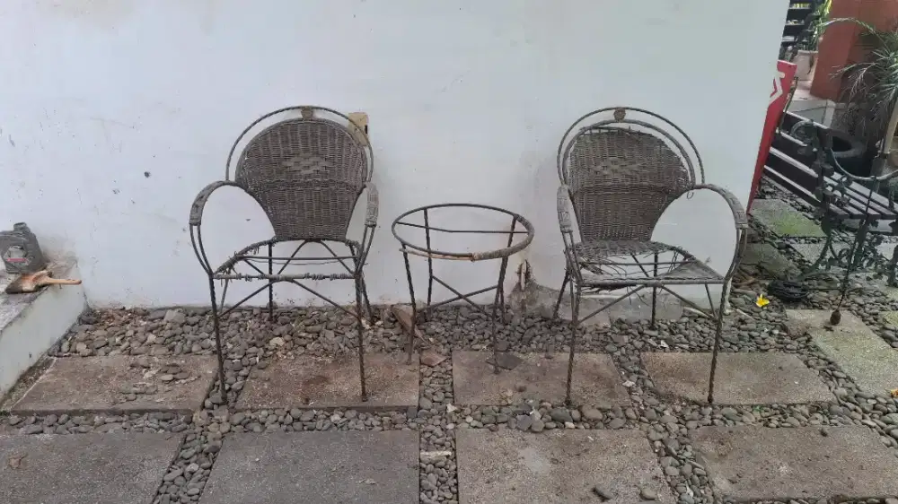 Rangka besi kursi taman