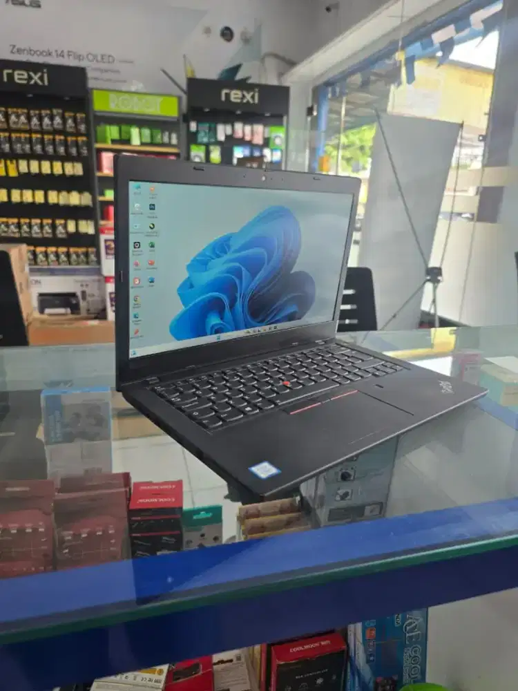 LAPTOP LENOVO THINKPAD CORE I5 GEN8 RAM 8GB SSD 256GB GARANSI 6BULAN