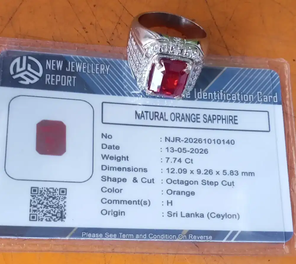 Batu orange safir natural