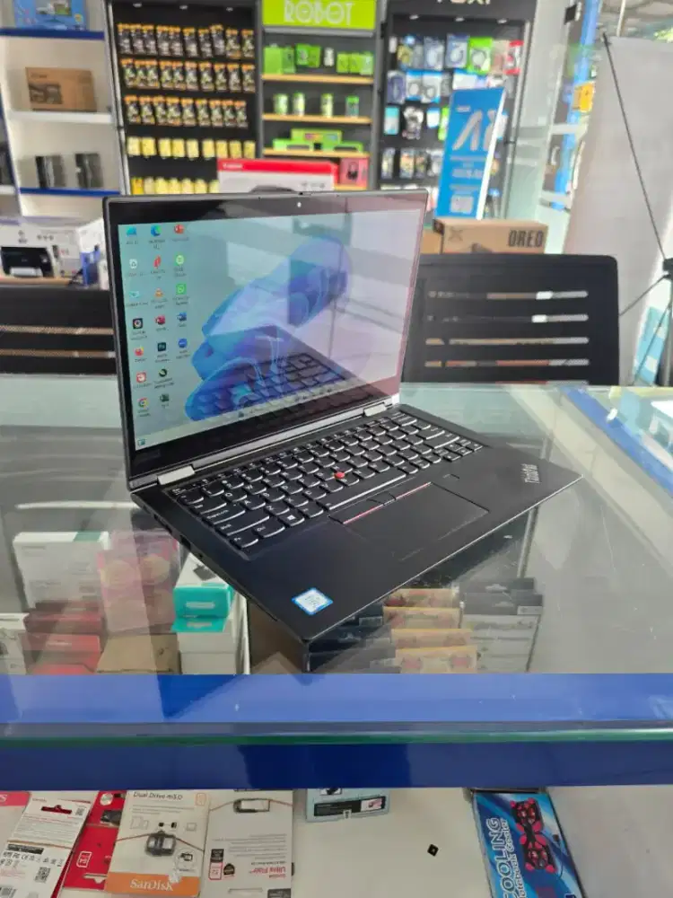 LAPTOP LENOVO YOGA CORE I5 GEN8 RAM 8GB SSD 256GB GARANSI 6BULAN