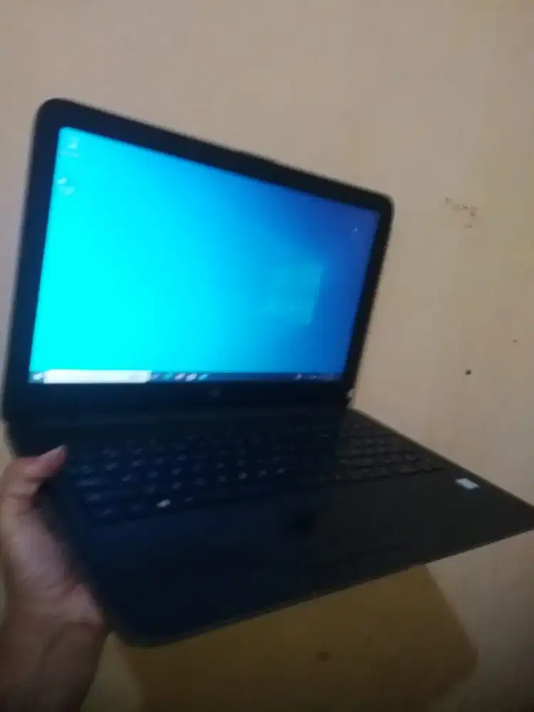 lactop HP 250 G5 core i5 ram 8 hdd 1tb mlus normal semua  unit cas aja
