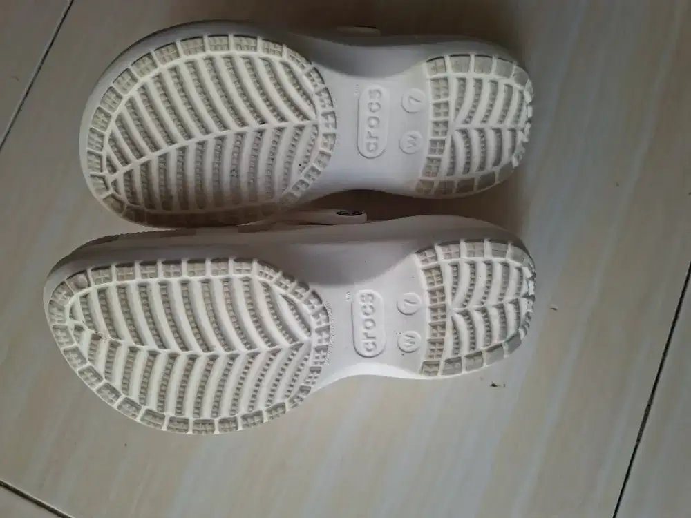 Preloved Sandal crocs Original