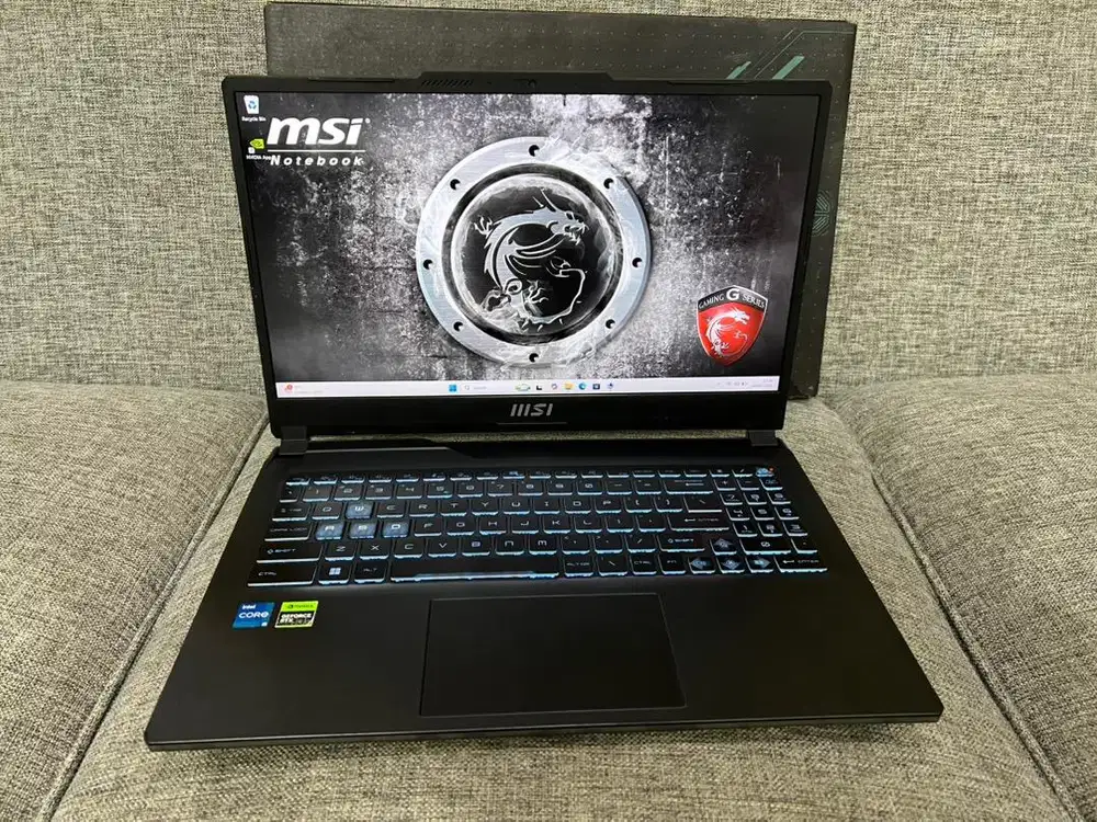 MSi Cyborg 15 CORE i5-12450H RTX 4050 RAM 8-512 GB LikeNew Siap Pakai