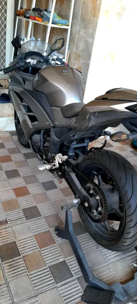 KAWASAKI Ninja 250-Fi 2014 SILVERSTONE