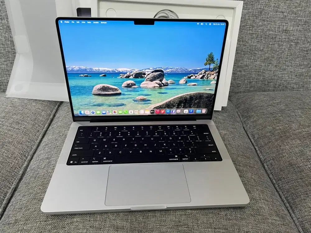 MacBook Pro Chip M5 2026 RAM 16-512 GB GARANSI iBOX Mei 2027 LikeNew