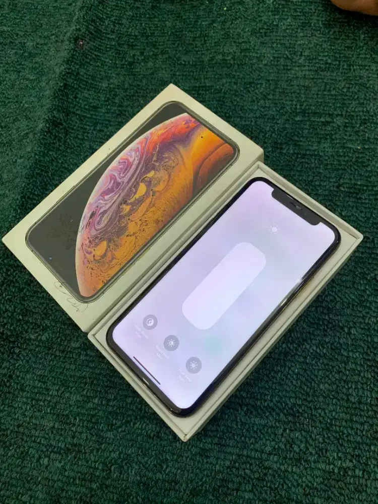 iPhone XS 64gb lengkap