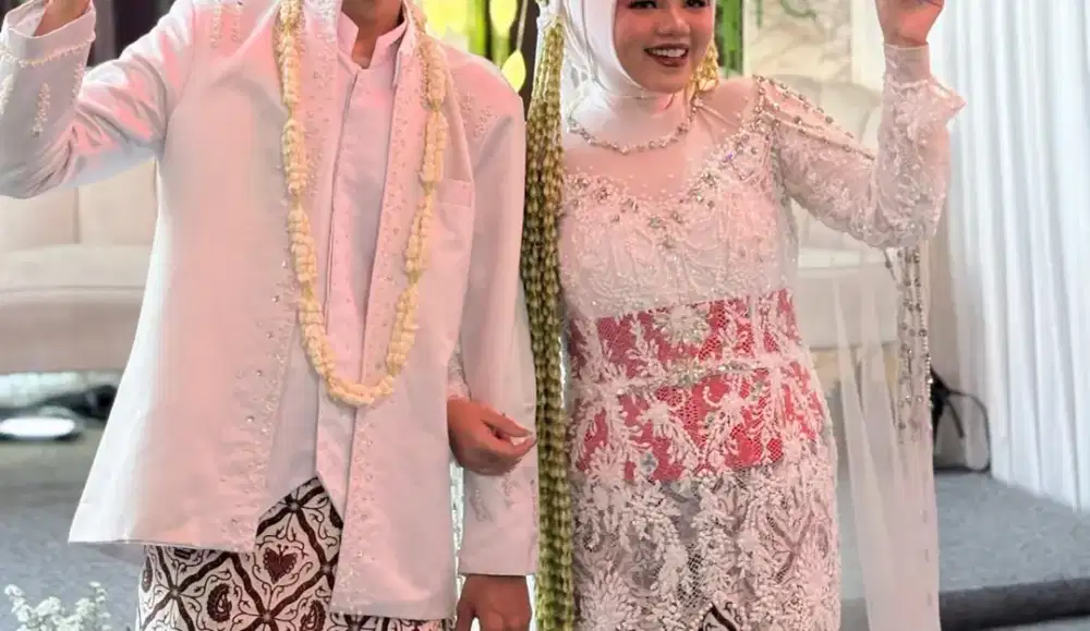 Baju pengantin sepasang