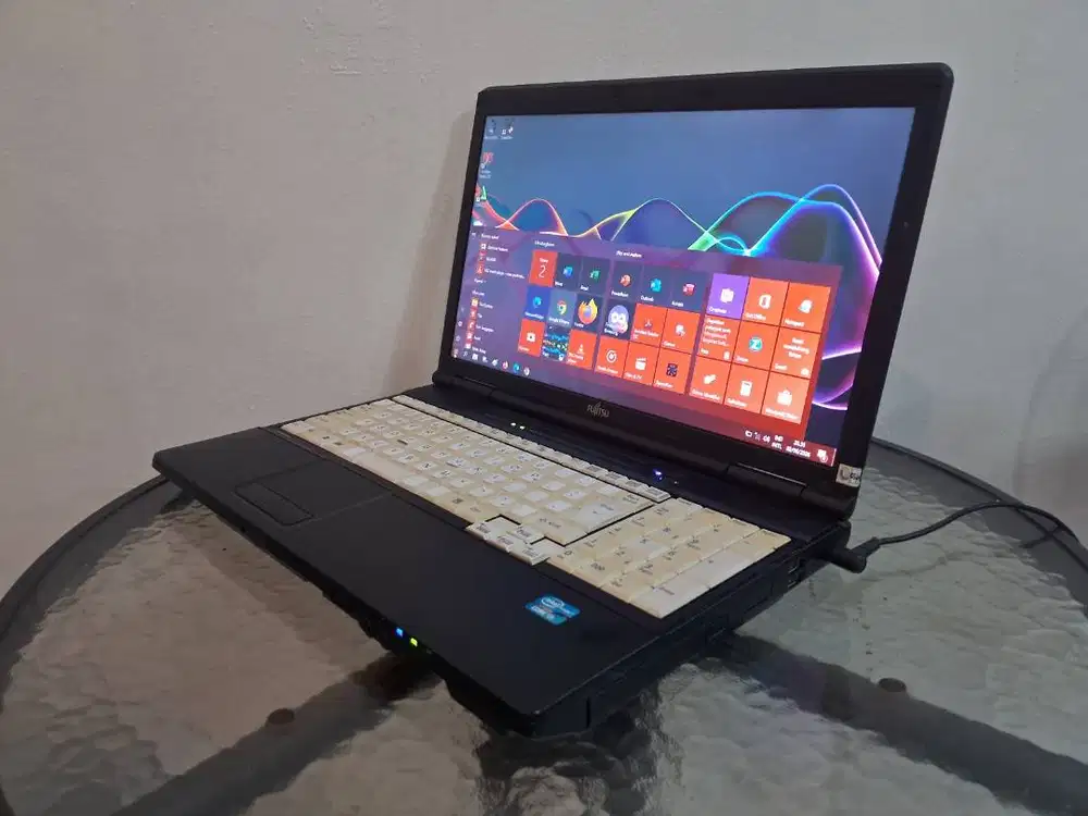 Laptop i3 4GB Win Ori 15.6in Cocok utk ADMIN Fujitsu LifeBook Garansi