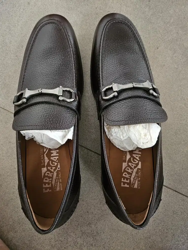 Sepatu pria salvatore ferragamo original