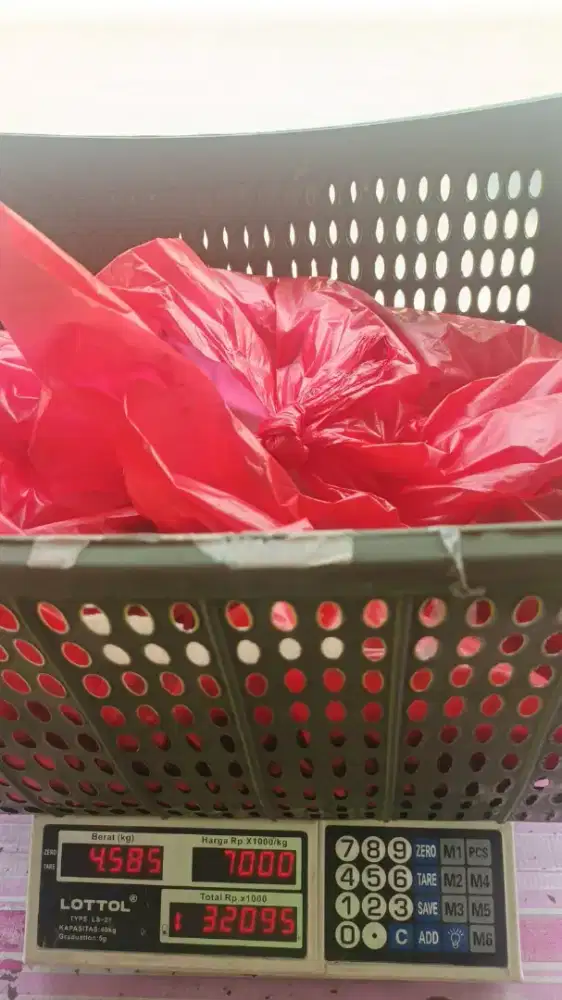 Dicari Karyawan Laundry Bisa Setrika Uap
