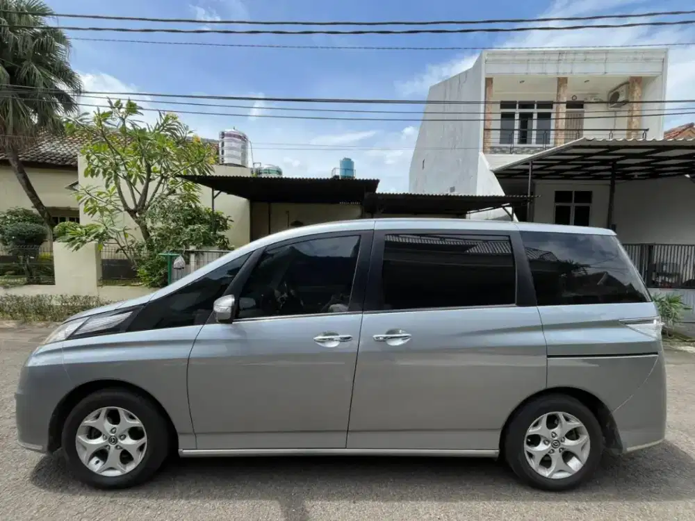 Mazda Biante Skyactive 2.0 Automatic Bensin Silver Metalik