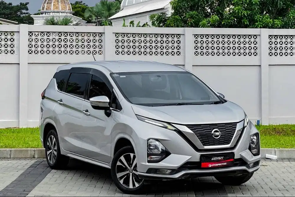 Nissan Livina New VL Livina VL 1.5 AT Matic 2019 Silver Metalik,