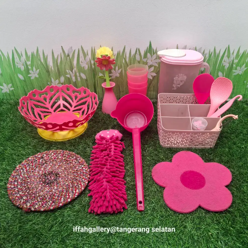 Perabot Pink Isi Banyak Harga Murah Fungsi Normal Siap Pakai