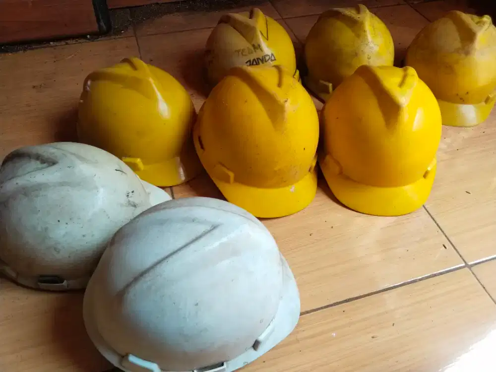 Jual helm proyek bekas
