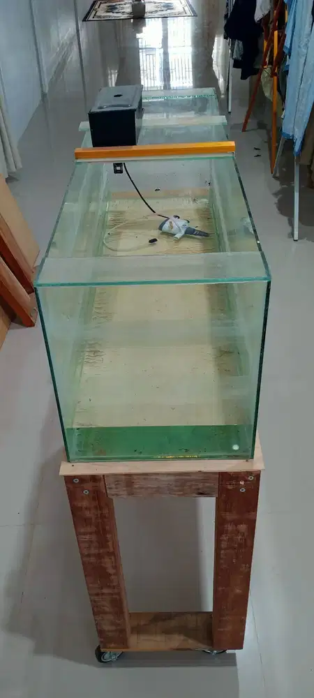 Aquarium + Kaki Rak