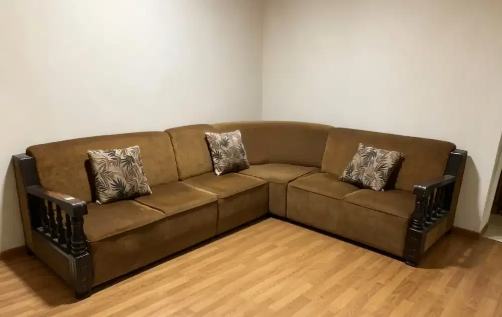 Sofa sudut bahan suede