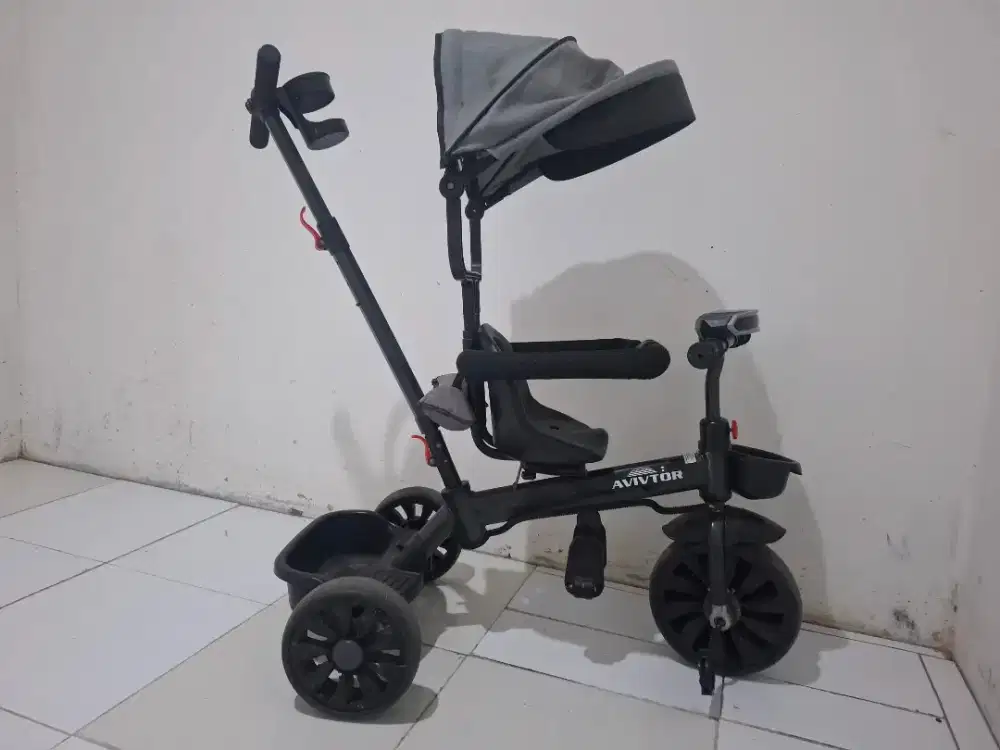 Sepeda anak bekas roda tiga merk Aviator