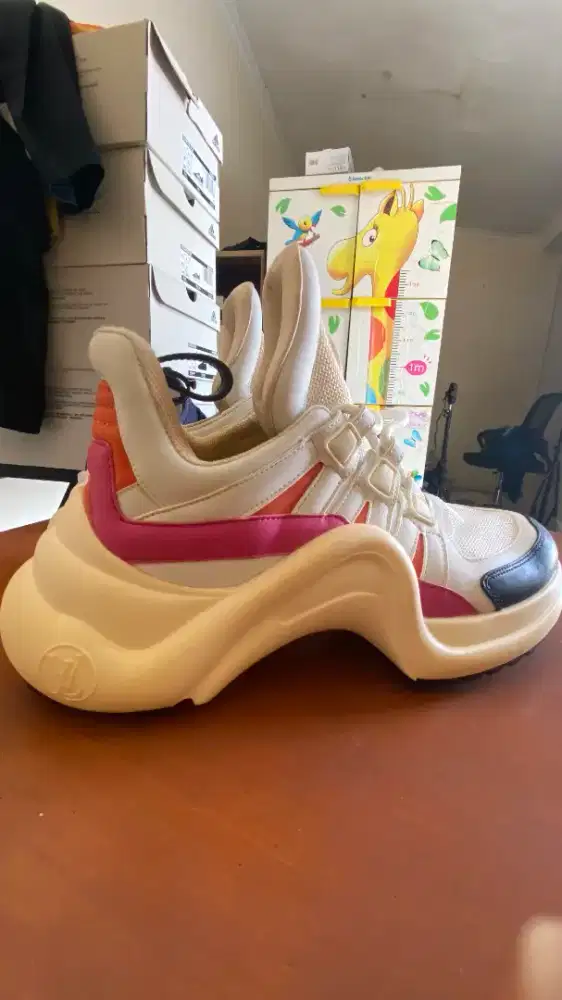 (Women) Louis Vuitton LV Archlight Sneakers 'White Pink Black' 1A9ODG