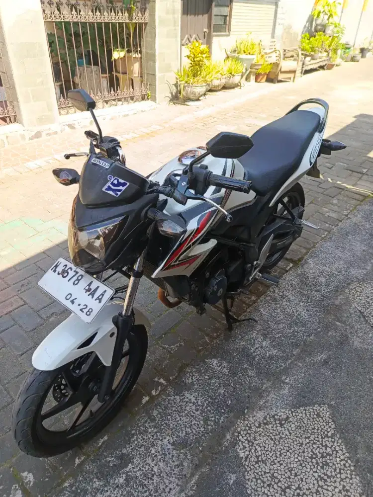 Honda CB150R 2013