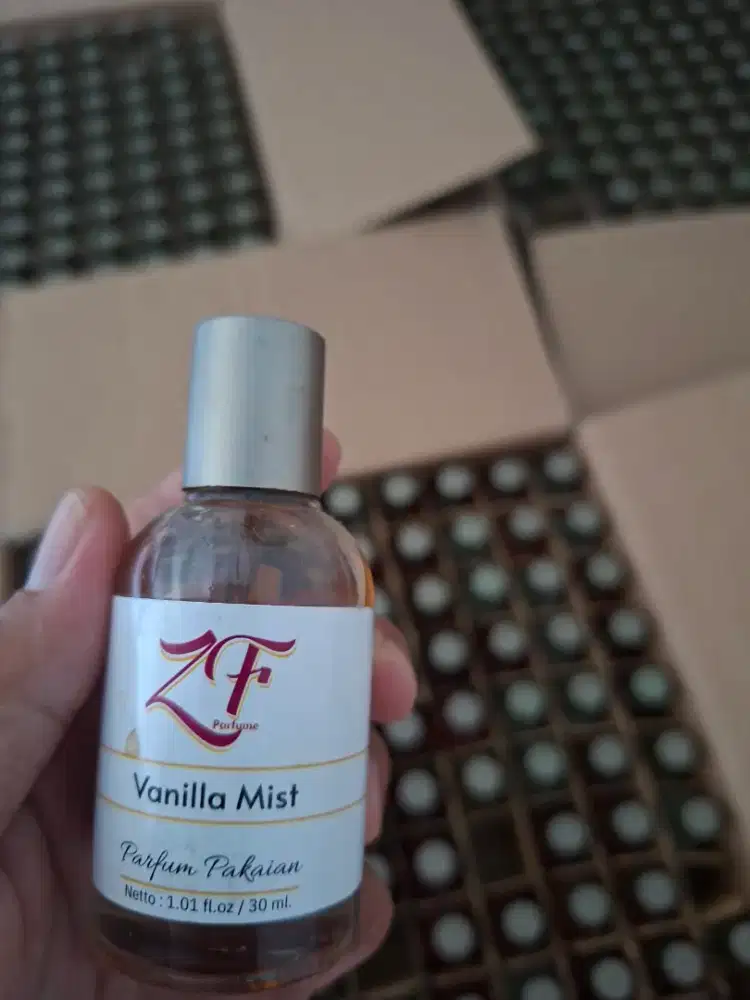 Parfum dengan banyak varian, bisa cod,milih lgsg di tmpt jg 20k (1pcs)