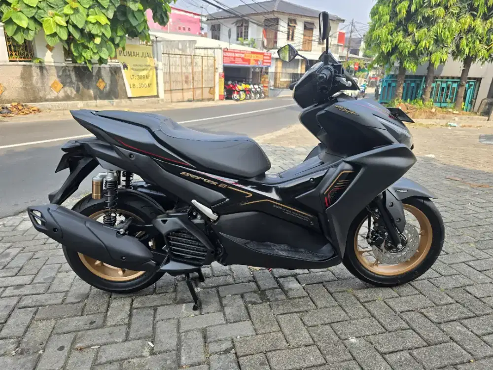 CASH & CREDIT YAMAHA AEROX CONNECTED ABS DP CUMA 1 JUTA