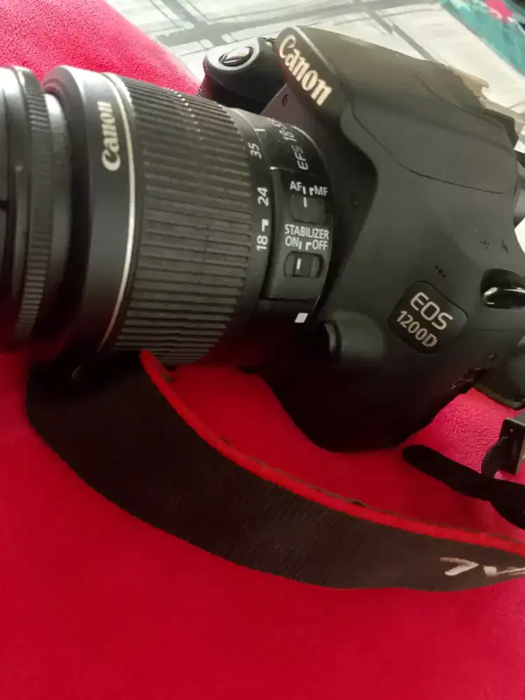 Kamera DSLR cannon 1200D