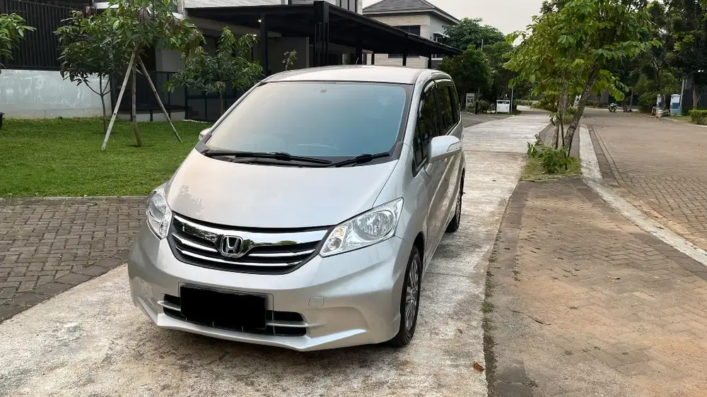 (CASH)HONDA FREED 1.5 E AT PSD Tahun 2012 Akhir Facelift 2013