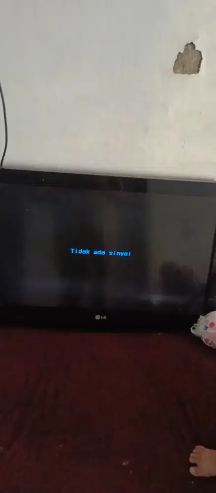 TV LG  32inch analog harga bs nego tipis