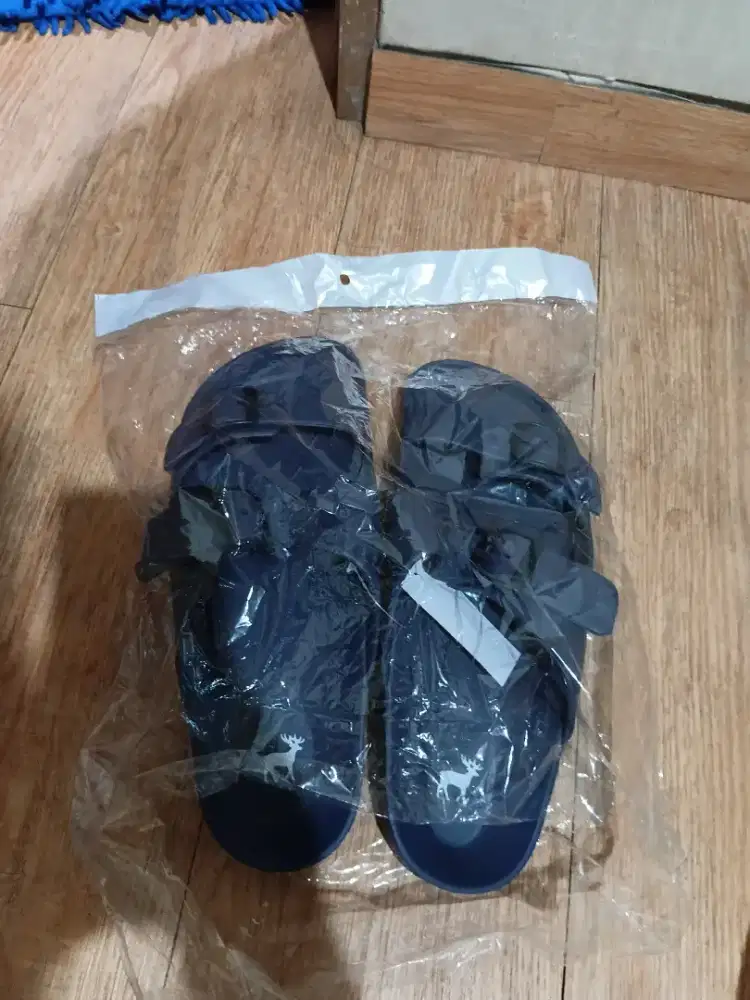 DIJUAL SENDAL PANAMA SIZE 44 BARU ORI