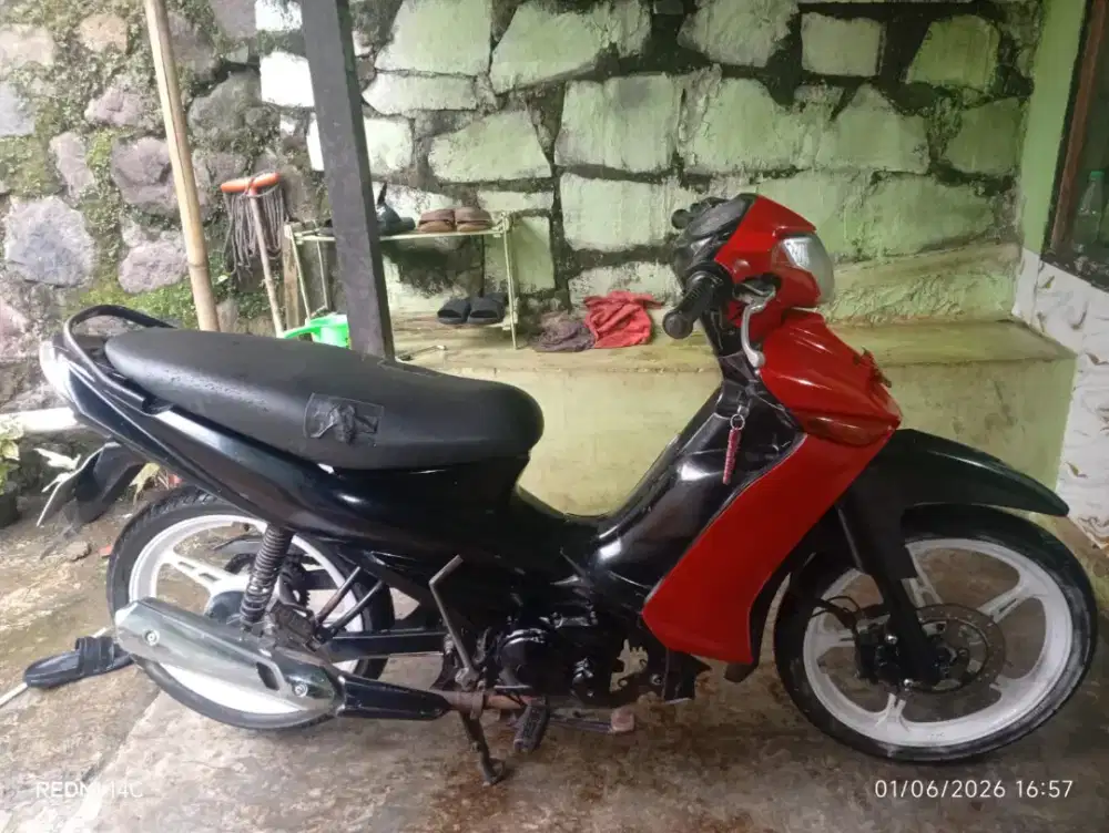 Yamaha Vega R 2014 hitam merah