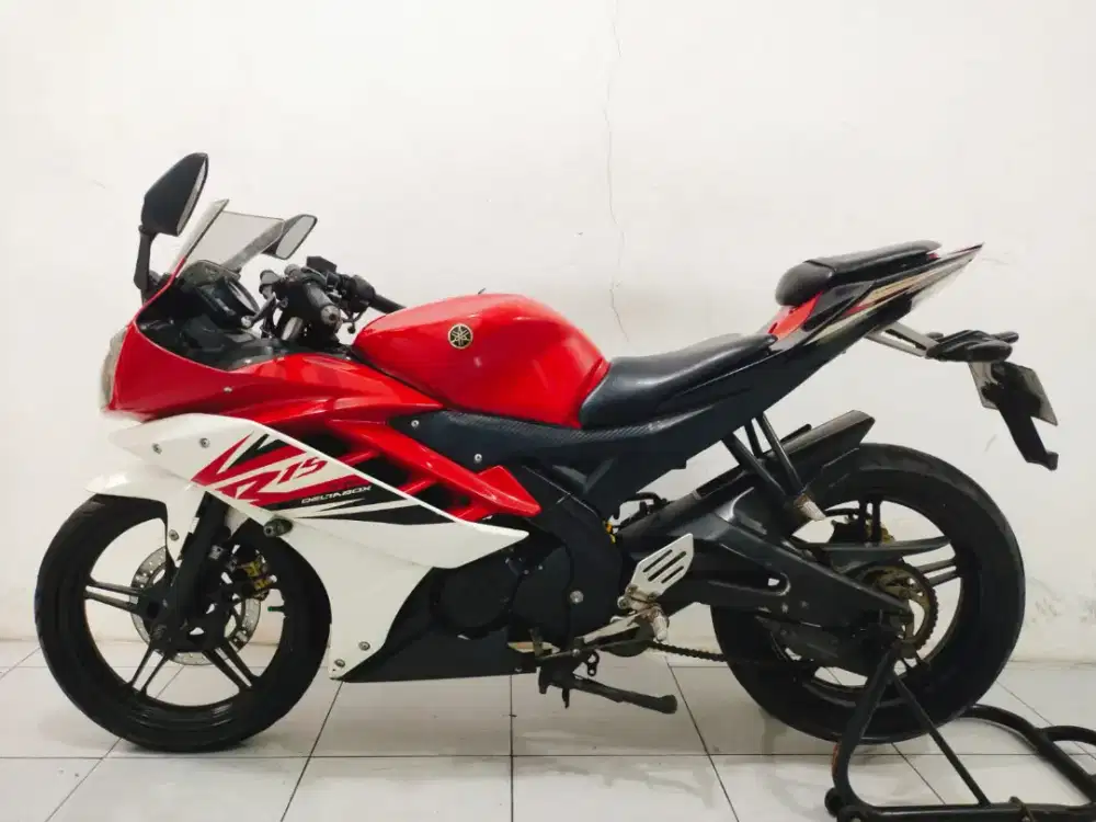 Yamaha R15 v2 th 2014 siap pakai