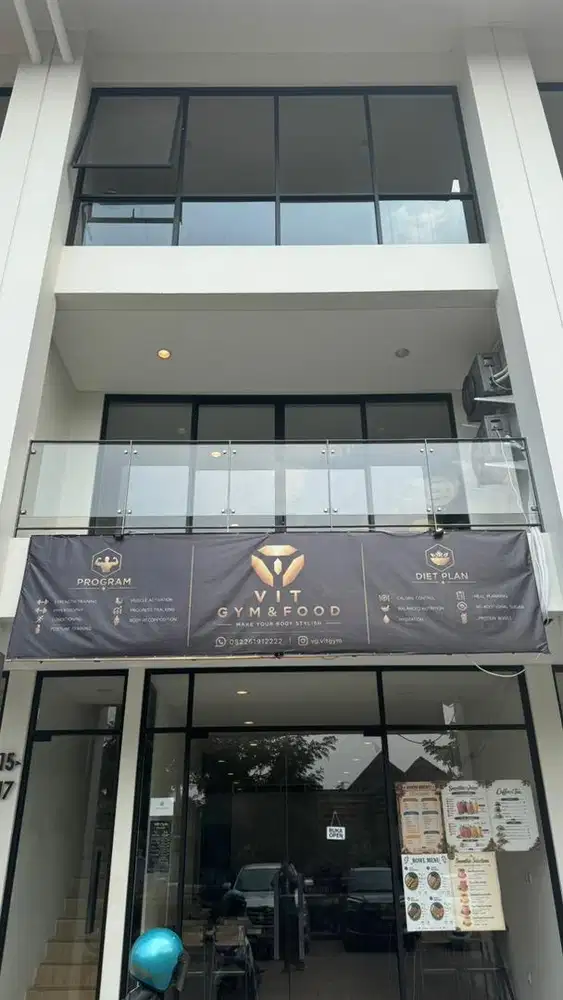 Dicari karyawan (perempuan) penunggu Gym dan Makanan