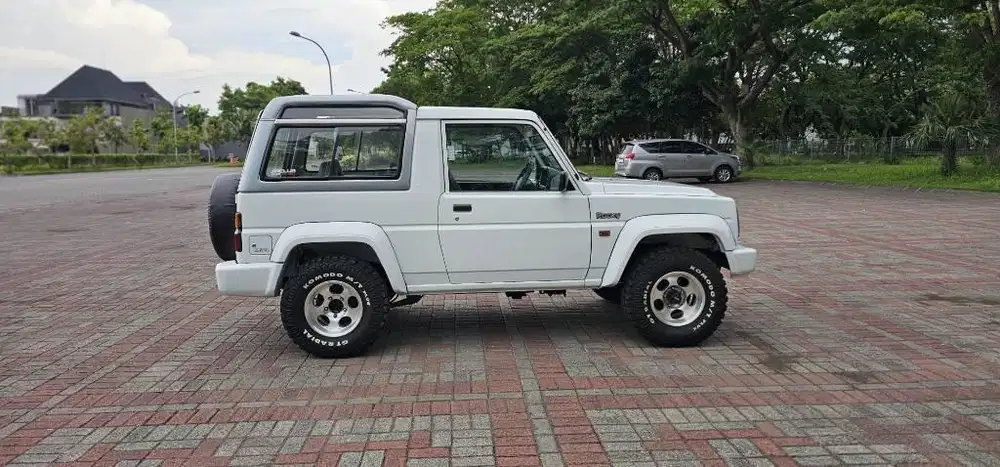 Rocky Independen F78 4x4 th 2004 Full Restorasi original antik