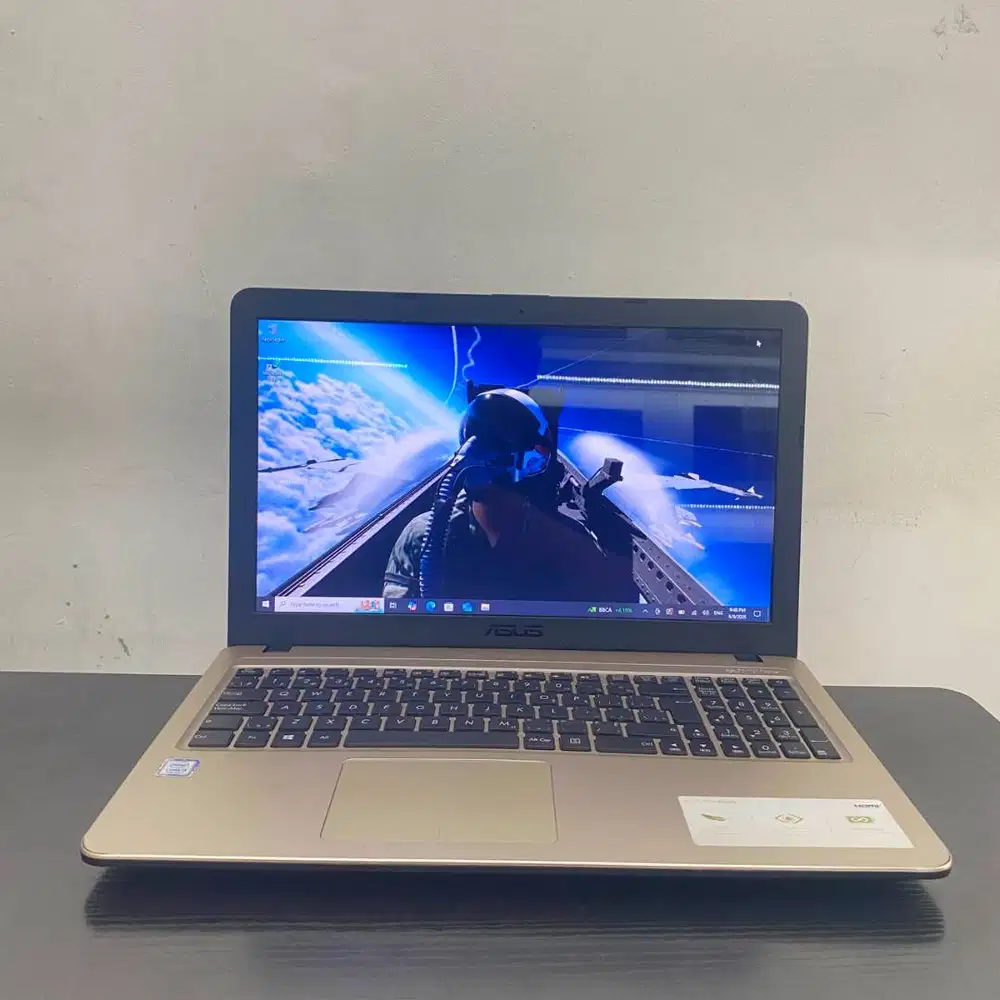 Laptop Asus X540U Ts | I3 - 7020U | Ram 8GB/256GB | Intel Uhd Graphics