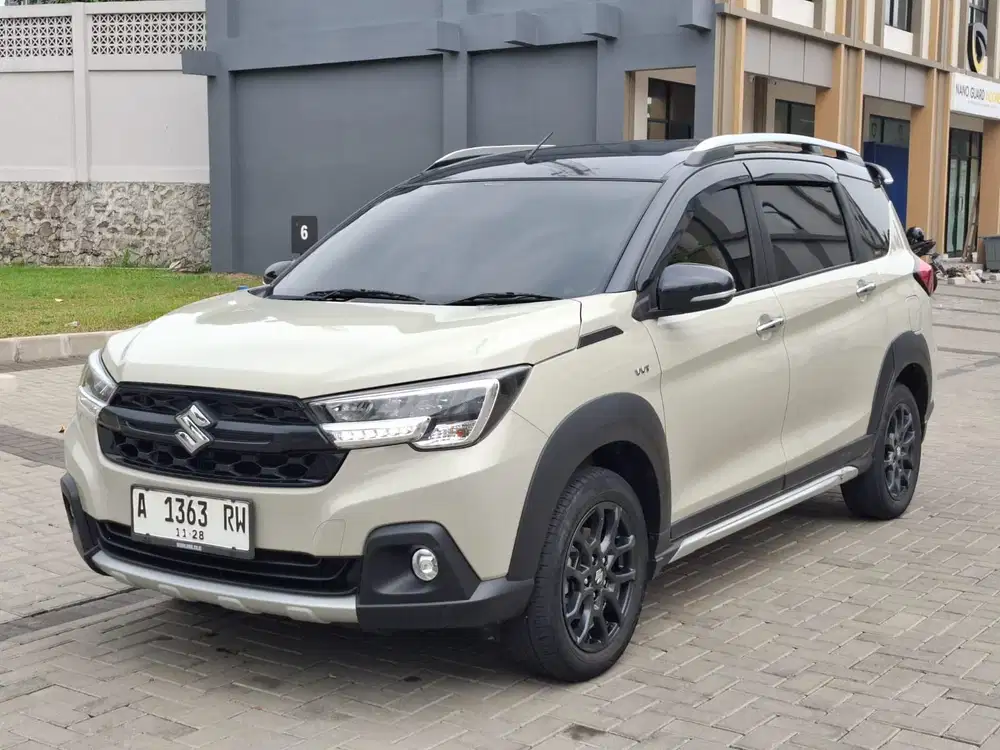 Suzuki XL7 Alpha Hybrid KM 31 RB 2023