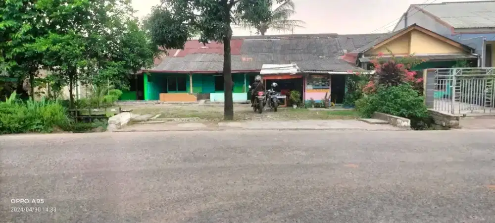 Di jual tanah pingir jalan raya legok