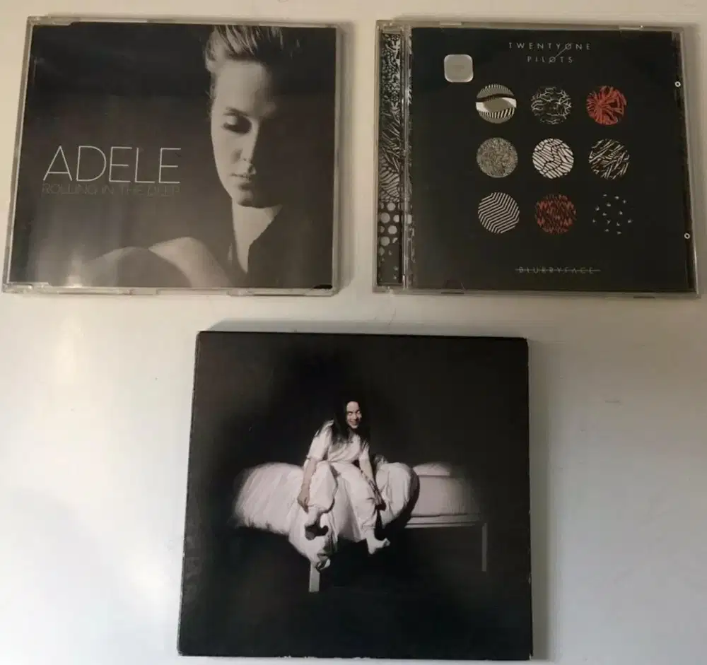 3 CD's ; ADELe, BlurryFace Twentyone Pilots