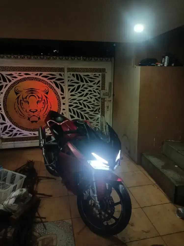 Honda CBR 250 RR 2018 STD Merah - Surat Lengkap