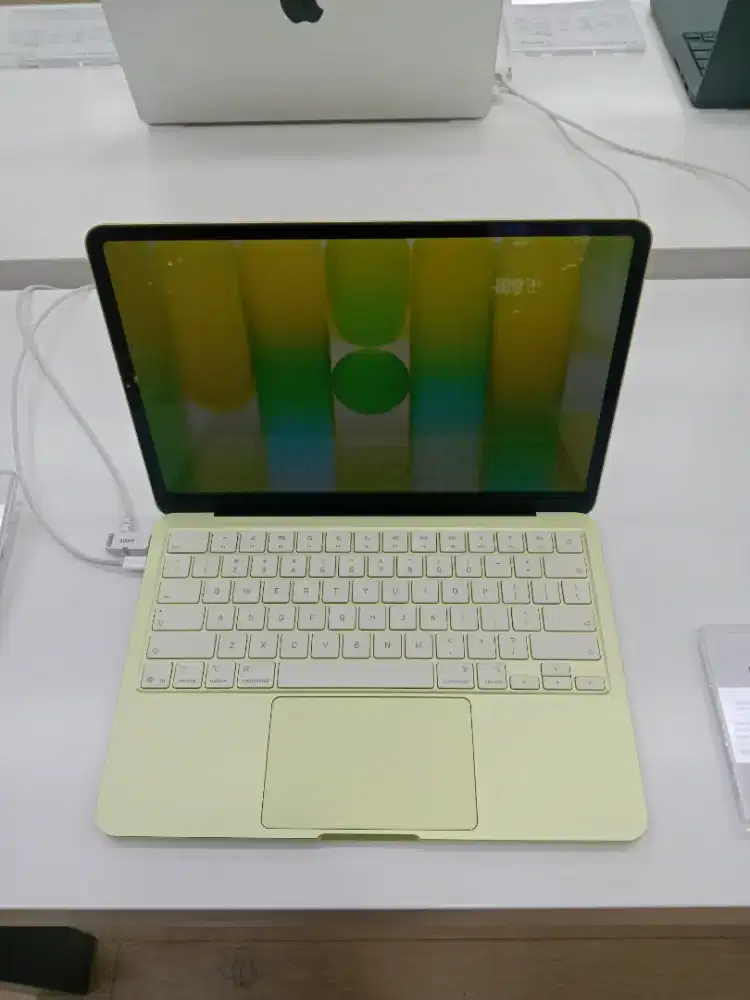 Cicilan MacBook Neo