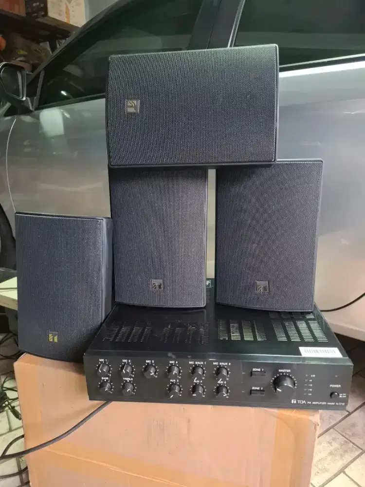 Amplifier TOA Model A-1712+speaker Toa