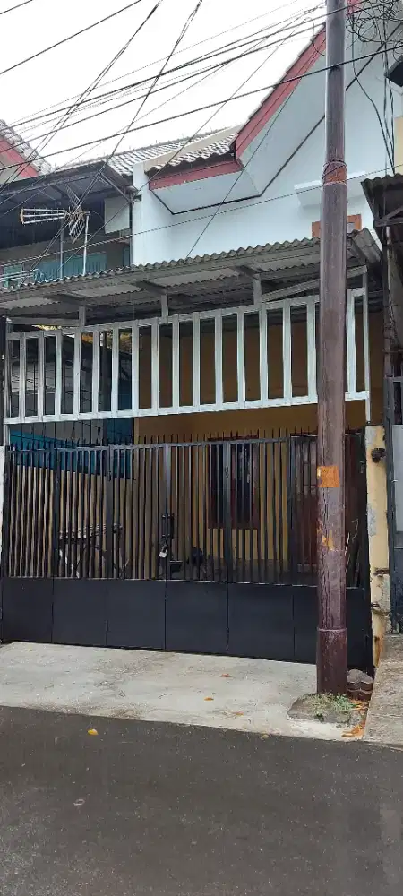 DISEWA RUMAH CENGKARENG PINGGIR JALAN BESAR