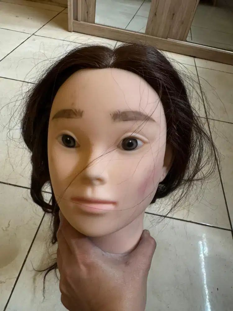 Manekin kepala rambut