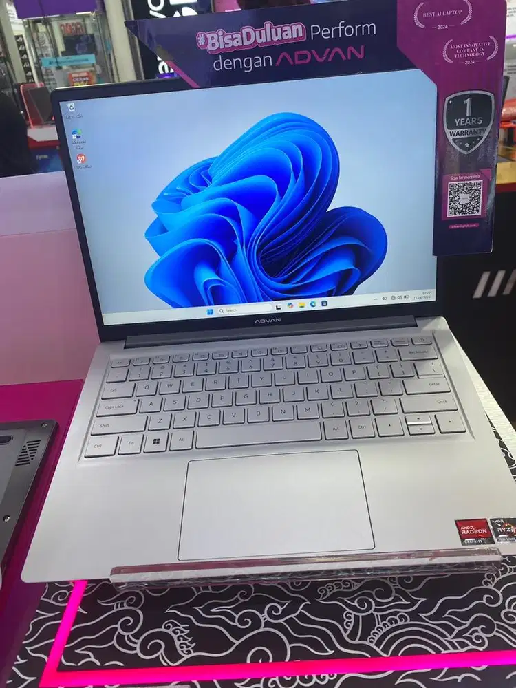 CASH/KREDIT LAPTOP BARU ADVAN