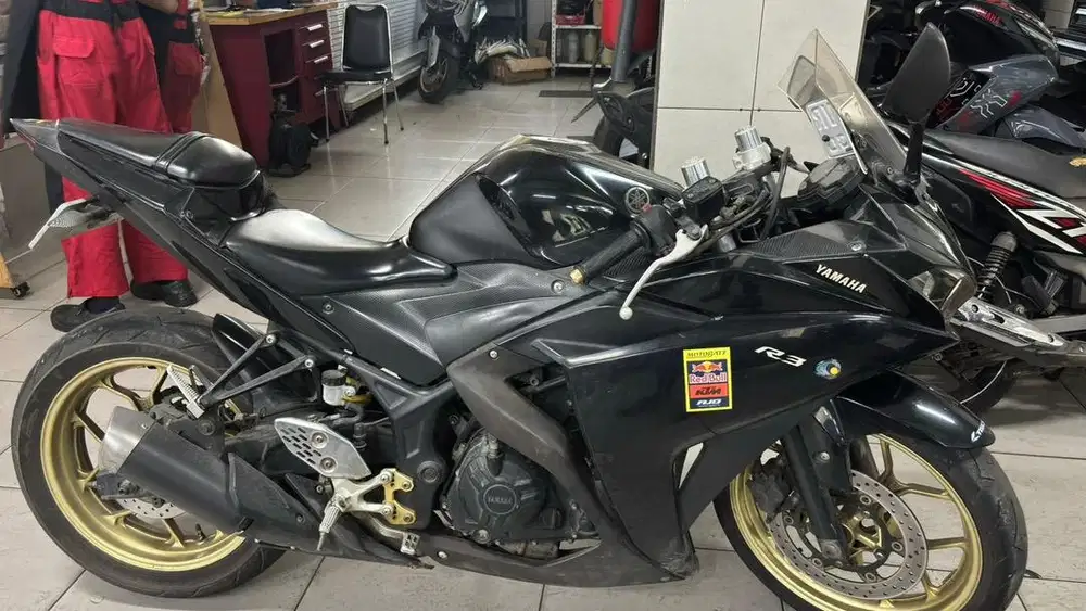 For sale yamaha r25 monster energy 2015