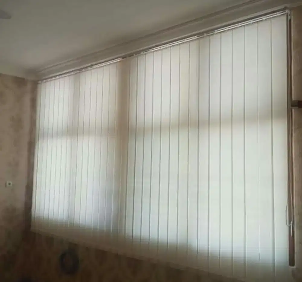 Hordeng jendela vertikal blind terbaru