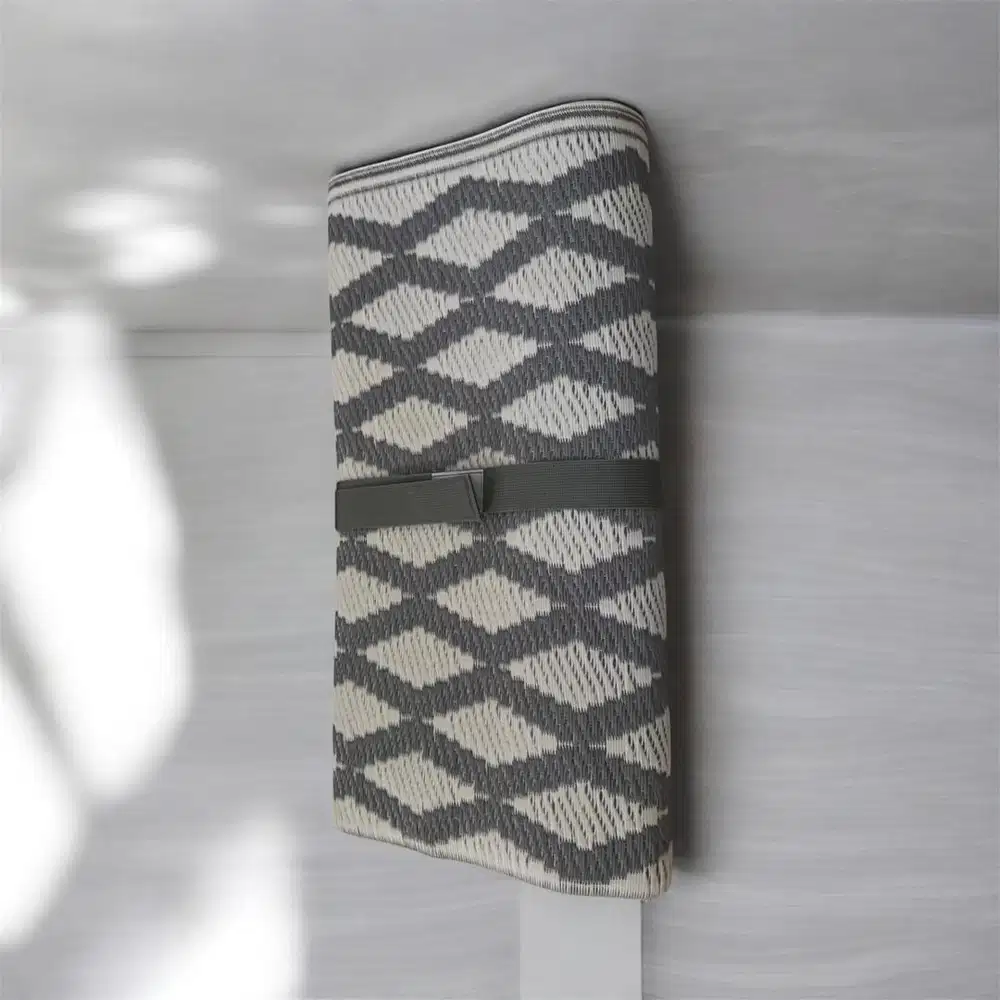 Karpet ikea motif lucu