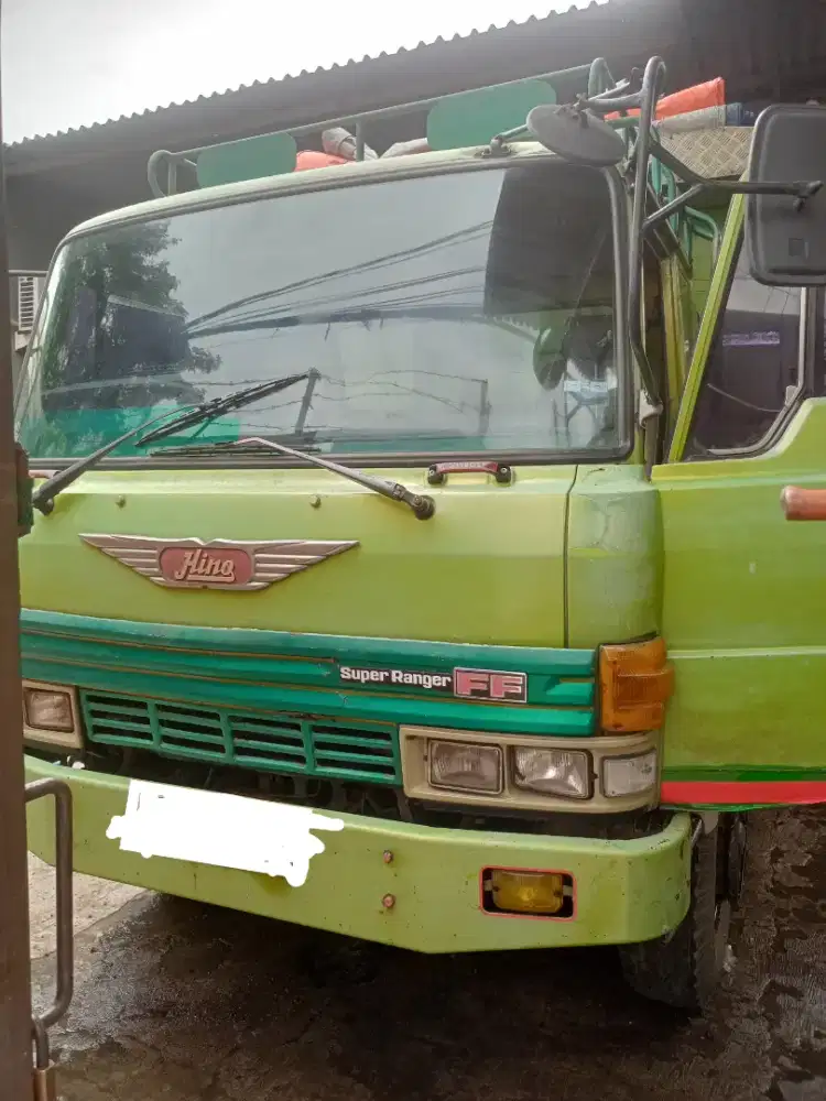 Hino Ranger 1990 HO 7C