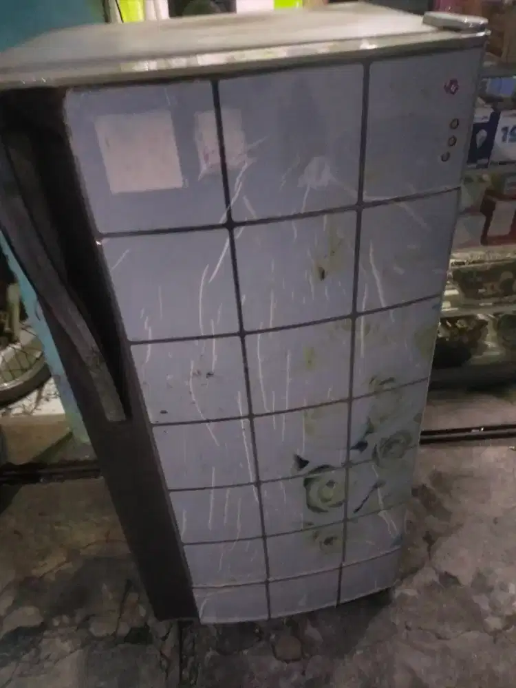 Jual kulkas 1 pintu thosiba ORI minus rak botol  gak ada