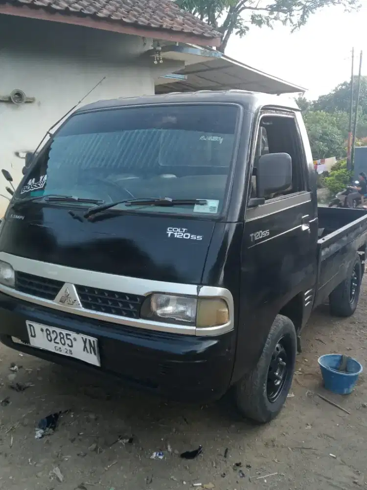 Mitsubishi Fickup 2012 Bensin