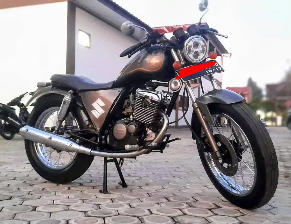Motor costum suzuki thunder 125